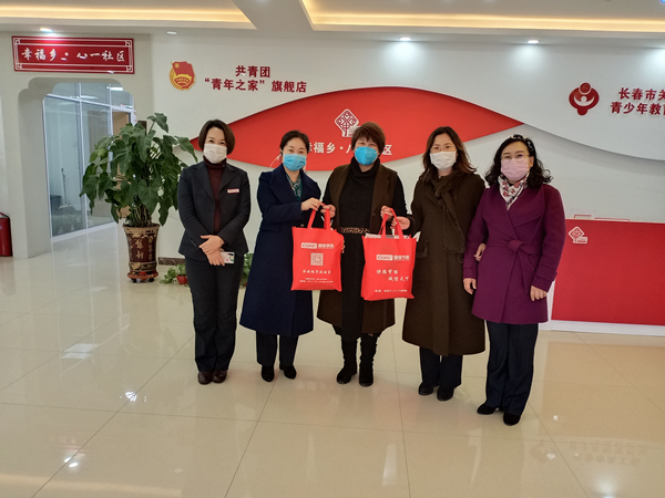 2。。。。。新城供热公司为社区捐赠口罩.png
