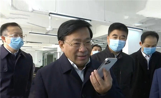 封一： 吉林省委副书记、省长韩俊莅临老子有钱lzyq88伊通供热_副本.jpg