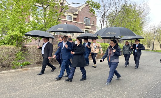 17.保利物业观摩团旅行老子有钱lzyq88·美邑园区_副本.jpg