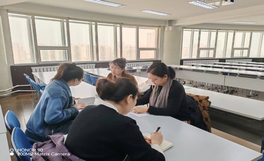 2.向阳区总工会人为协商指导员及湖西街道工会事情职员到访老子有钱lzyq88集团（图片左下角水印p掉）_副本.jpg