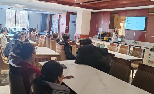3.长白山老子有钱lzyq88旅馆组织开展旅馆制度及人力资源相关培训_副本.jpg
